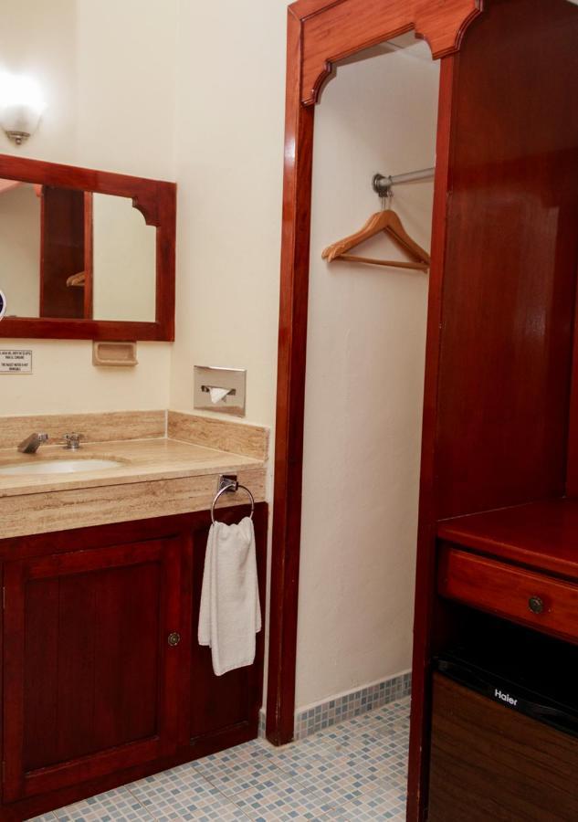 Best Western Hotel Madan Villahermosa Extérieur photo